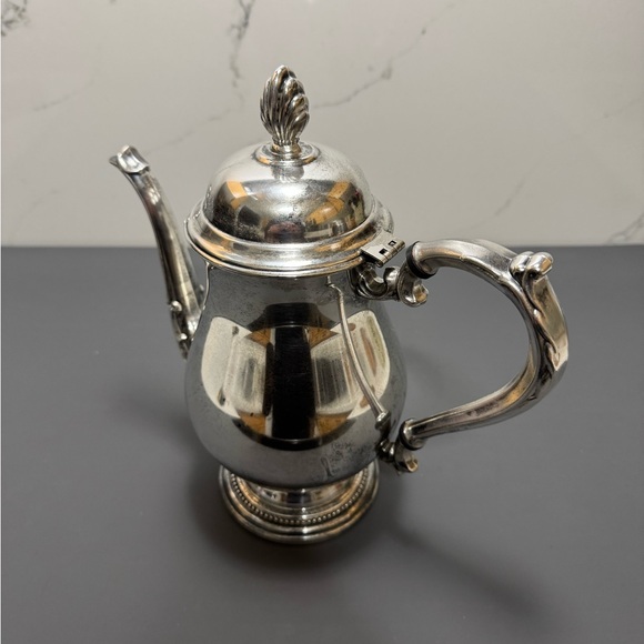 Oneida Silver Coffee Pot - Picture 2 of 8